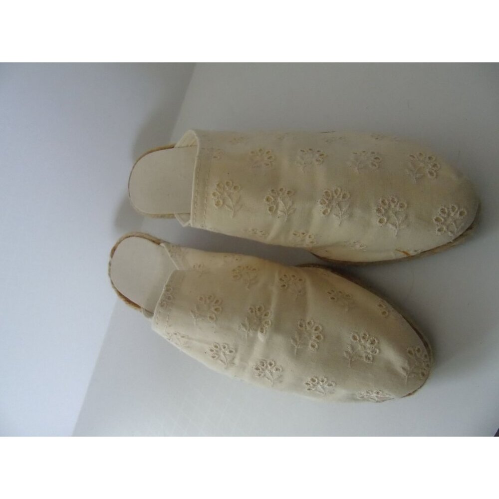 Vintage Womans Espadrille Shoe Beige Cloth Flower Hemp Sole Size 6 Made in Spain